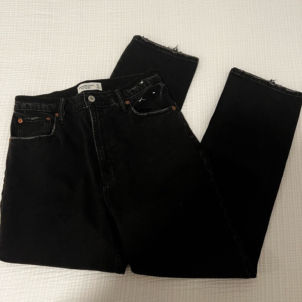 Abercrombie The Ankle Straight Ultra High Rise Jean